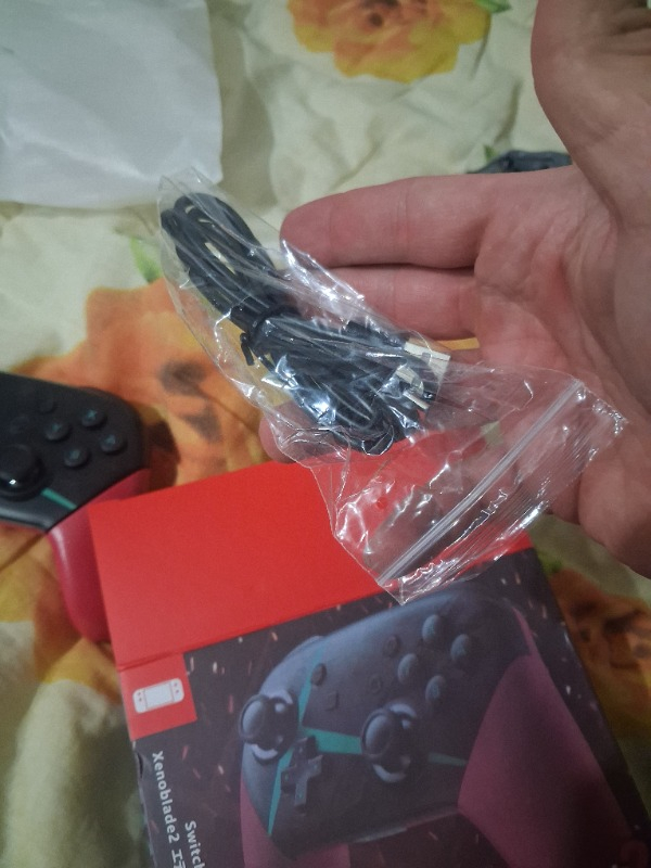 Nintendo Switch Pro Controller Xenoblade Chronicles 2 Edition