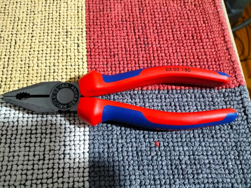 KNIPEX 03 02 180 Kombine Pense 180 mm