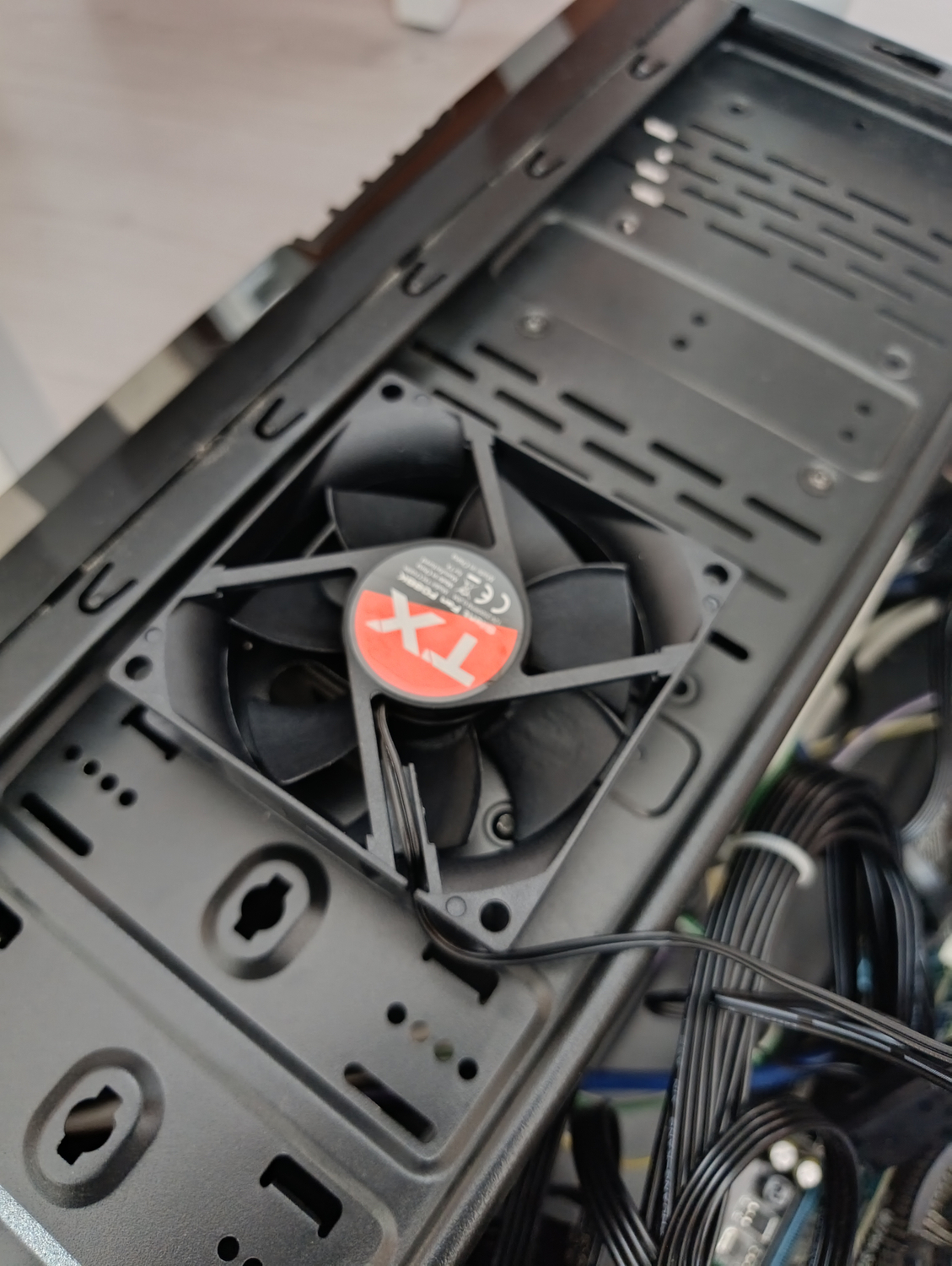 TX 8 cm Siyah Kasa Fanı (TXCCF08BK)