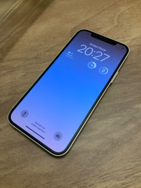 iPhone 12 64 GB