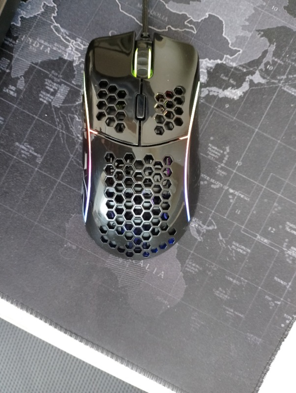 Glorious Model D Kablolu Parlak Siyah RGB Oyuncu Mouse 69Gr