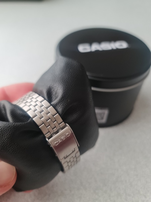 Casio LA680WA-7DF Digital Kadın Kol Saati