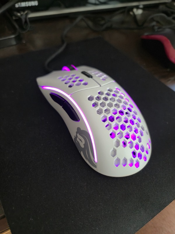 Glorious Model D Kablolu Mat Beyaz RGB Oyuncu Mouse 69Gr