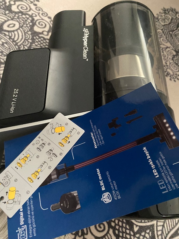 GRUNDIG VCP 7330 HyperClean 450 Watt BLDC Motor Şarjlı Dik Süpürge
