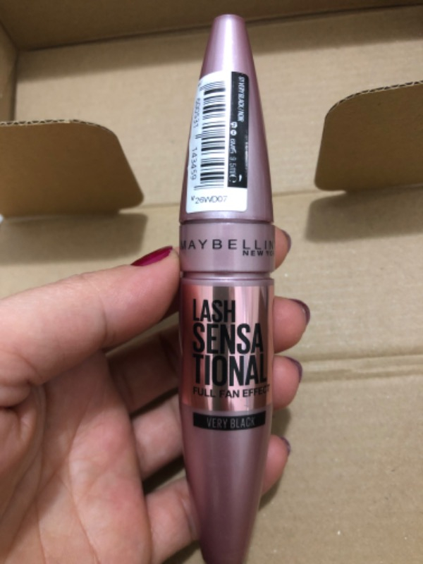 Maybelline New York Lash Sensational Yelpaze Etkili Siyah Maskara