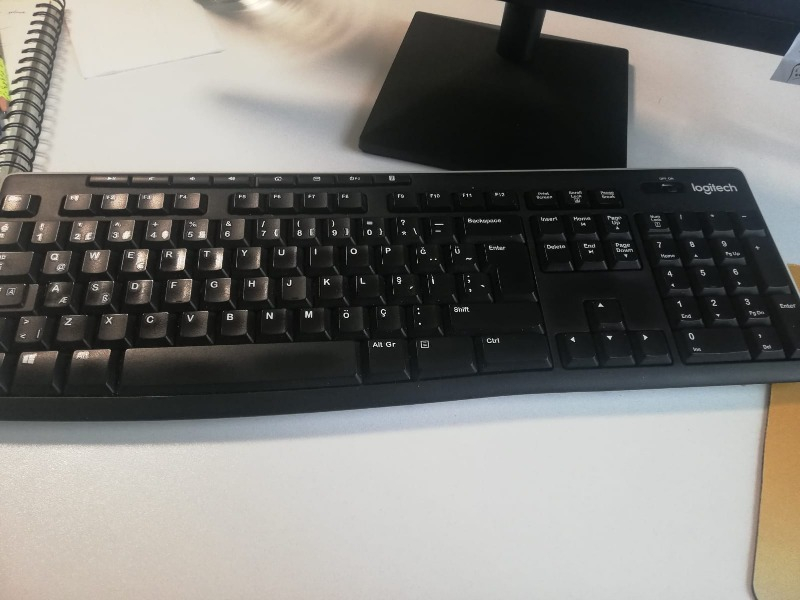 Logitech K270 Tam Boyutlu Kablosuz Türkçe Klavye - Siyah