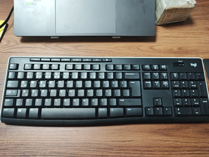 Logitech K270 Tam Boyutlu Kablosuz Türkçe Klavye - Siyah