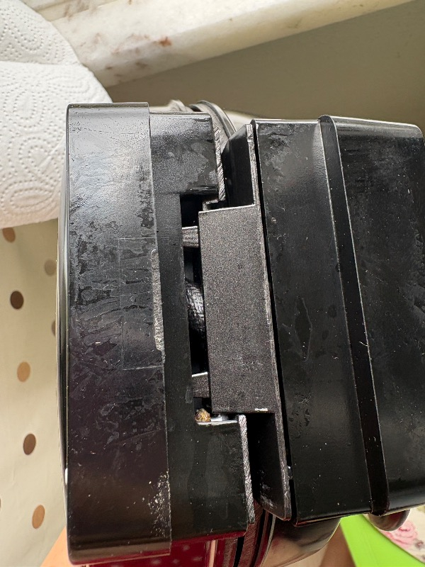 Sinbo Belçika Waffle Makinesi SSM-2589 5-5,9 lt Kapasite ile Çıkarılabilir Hazne ve Kolay Temizlik
