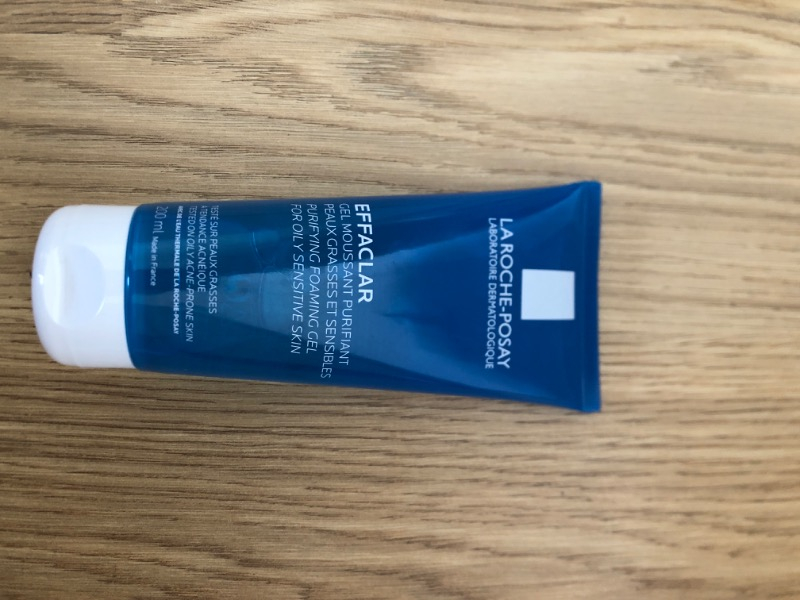La Roche-Posay Effaclar Yüz Temizleme Jeli Yağlı/Akneye Eğilim Gösteren Ciltler Siyah Nokta Karşıtı 200ml