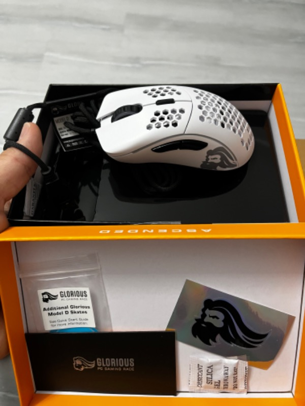 Glorious Model D Kablolu Mat Beyaz RGB Oyuncu Mouse 69Gr