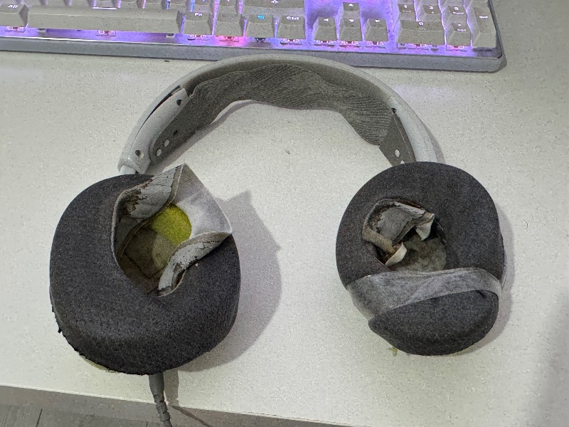 Steelseries Arctis Nova 1 Multi-System Oyun Kulaklığı - Beyaz