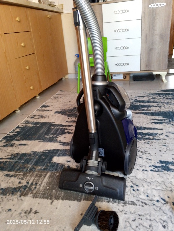 Electrolux EUFC81DB Ultra Flex 650 W Toz Torbasız Elektrikli Süpürge