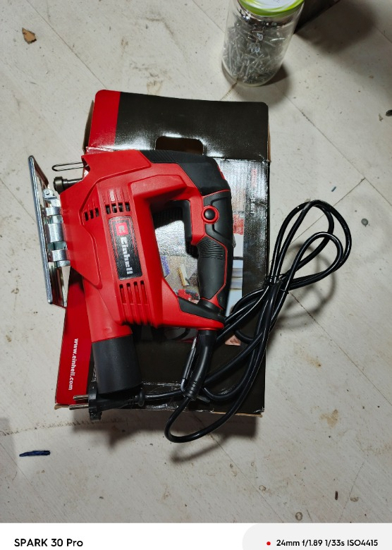 Einhell Dekupaj Testere TC-JS 60/1 (düşük titreşim, devir kontrol elektroniği, aletsiz testere bıçağı değişimi, 45° açıya kadar kesim için açılı testere ayağı) - 4321135