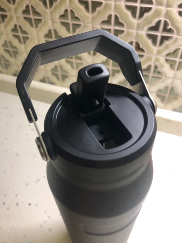 Stanley Iceflow Flip Straw Su Termosu 1.06 Lt
