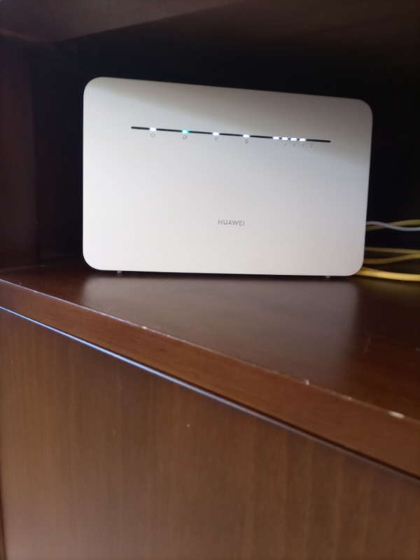 Huawei Superbox B535-232 300 Mbps 4.5G Modem