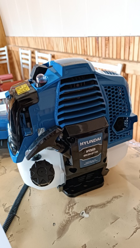 Hyundai HYX65 Pro Motorlu Yan Tip Tırpan 62CC
