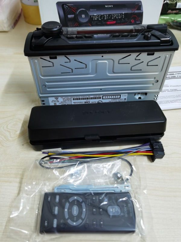 Sony DSX-A410BT Bluetooth ve Extrabass özellikli Oto Teyp