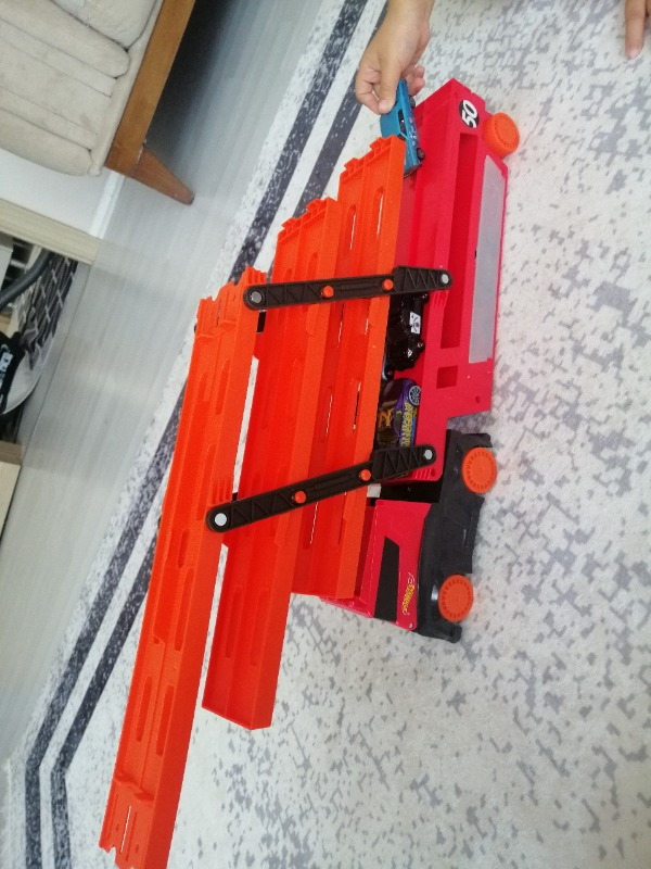 Hot Wheels Mega Mega Tır Turuncu, 50 Araç Kapasiteli, Rampalı GHR48