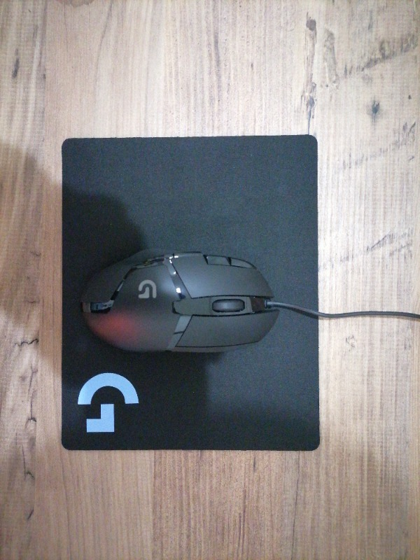 Logitech G402 Hyperion Fury 4.000 DPI Ultra Hızlı 500 IPS Oyuncu Mouse - Siyah
