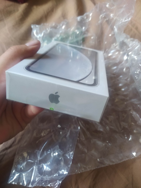 iPhone XR 64 GB White
