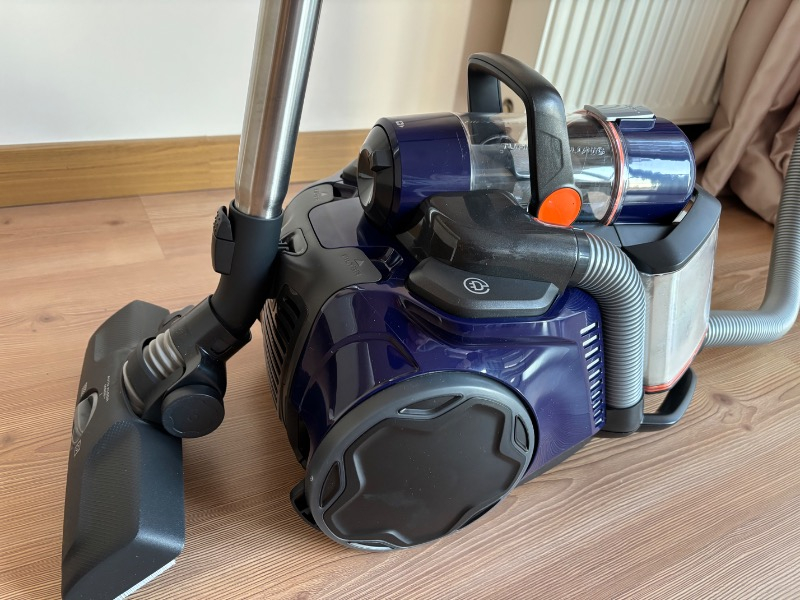 Electrolux EUFC81DB Ultra Flex 650 W Toz Torbasız Elektrikli Süpürge