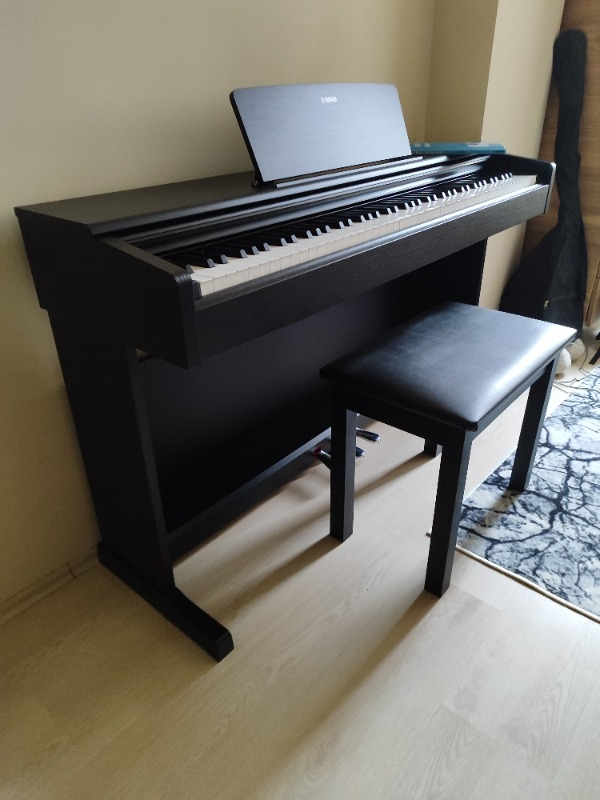 Yamaha YDP145B (Siyah) Dijital Piyano