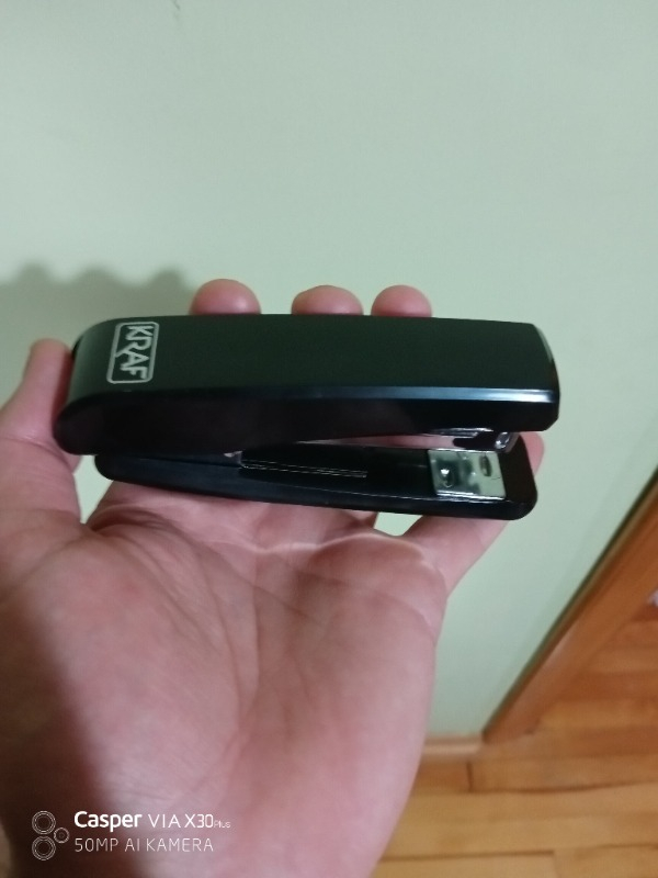 Kraf Zımba Makinası No:24/6 20G Siyah 25 Sayfa Zımbalama Kapasiteli Ergonomik Tasarım