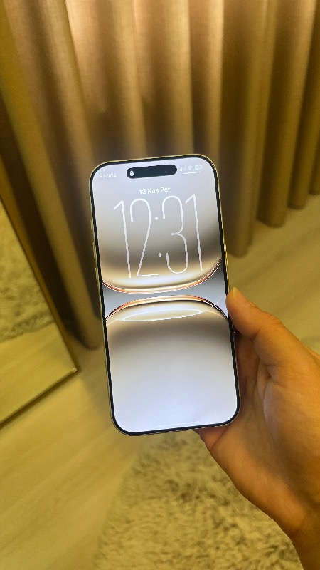 Apple iPhone 17 Pro 256 GB Gümüş