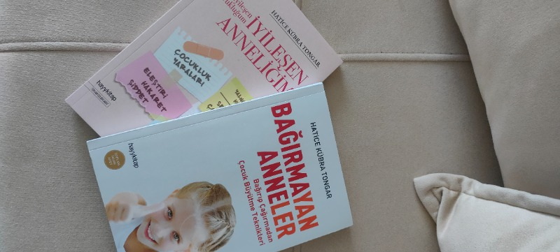 Bağırmayan Anneler - Hatice Kübra Tongar