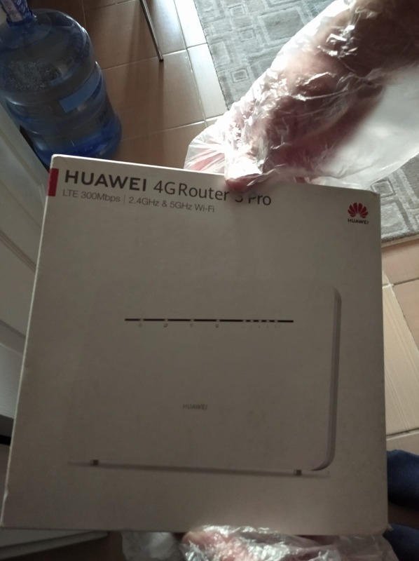 Huawei Superbox B535-232 300 Mbps 4.5G Modem