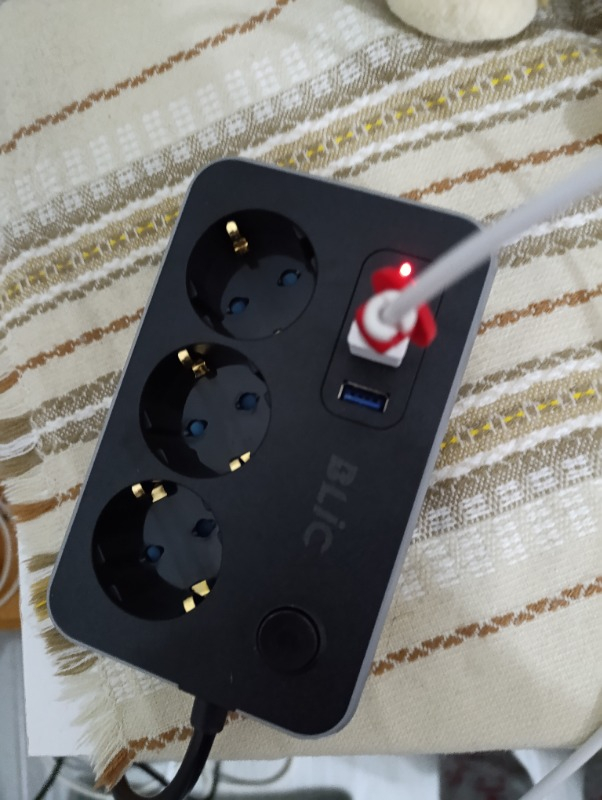 Fulltech 3'lü Termal Akım Korumalı USB Girişli Priz
