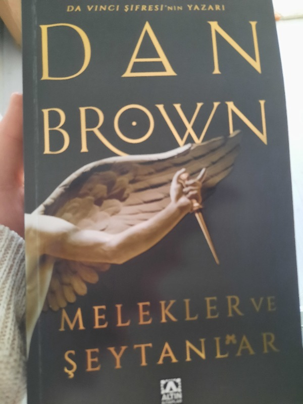 Melekler ve Şeytanlar - Dan Brown (Yeni Kapak)