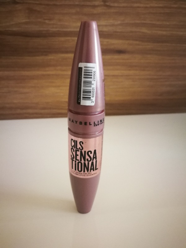 Maybelline New York Lash Sensational Yelpaze Etkili Siyah Maskara