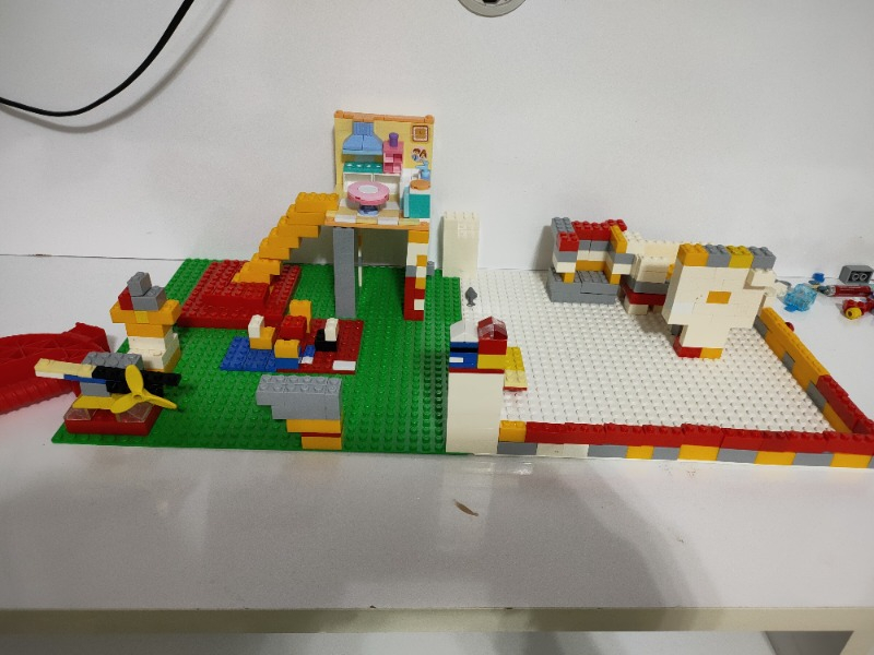 LEGO Classic Beyaz Zemin (11010)