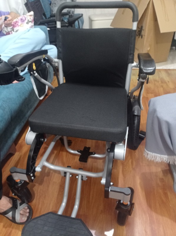 Respirox BC-EA8000 Akülü Tekerlekli Sandalye 360 Derece Joystick ile Taşınabilir ve Katlanabilir