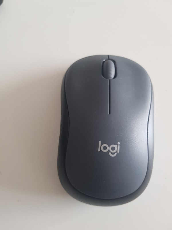 Logitech M220 Sessiz Kompakt Kablosuz Mouse - Siyah