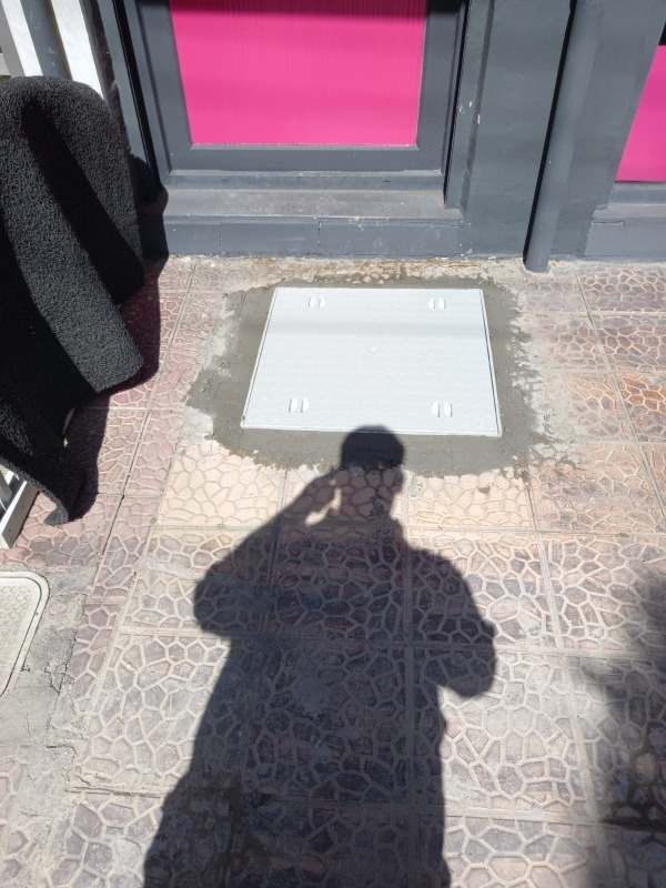 Lux Wares 70x70 Plastik Rögar (Menhol) Çerçeve ve Kapağı