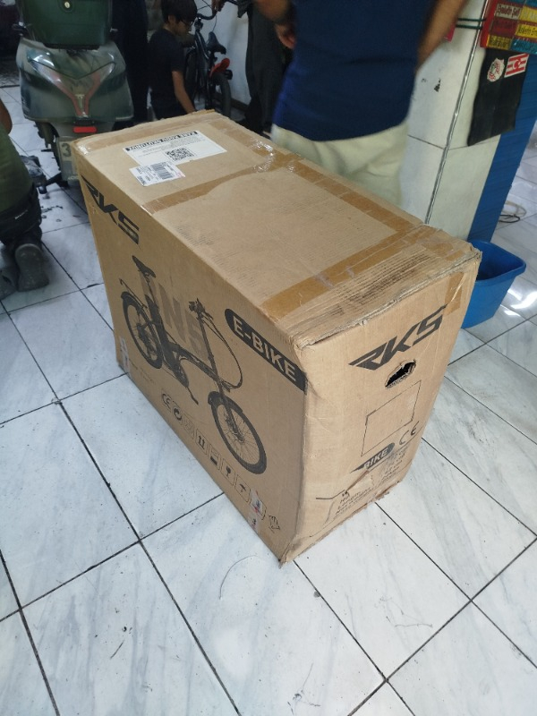 RKS Bn5 Pro 20 inç Katlanabilir Şehir Bisikleti 7 Vites Siyah Renkli Tasarım