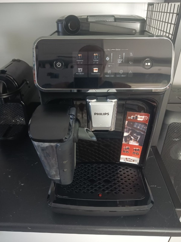 Philips EP2331/10 2300 Serisi Tam Otomatik Espresso Makinesi