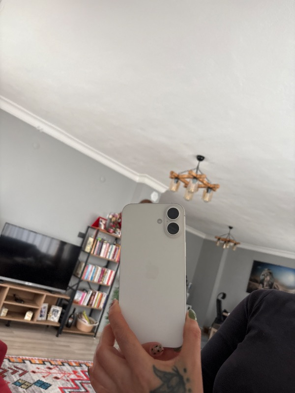 Apple iPhone 16 Plus 128GB Beyaz
