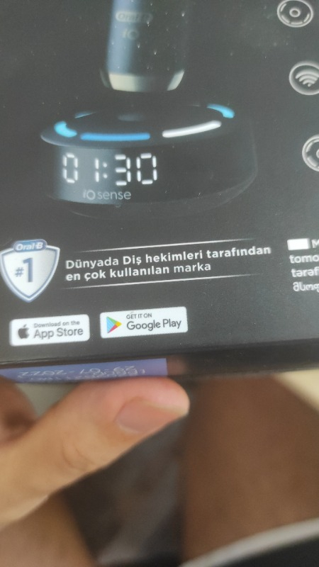Oral-B iO 10 Şarjlı Diş Fırçası - Kozmik Siyah