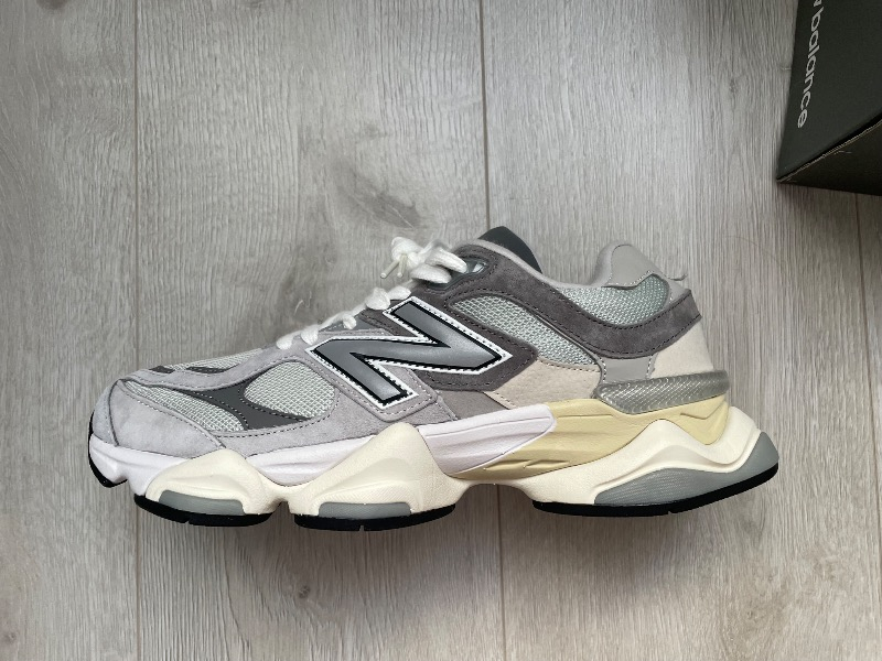 New Balance 9060 Unisex Lifestyle Sneaker U9060GRY