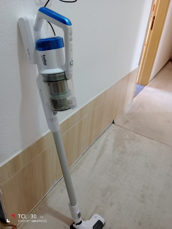 Beko SD 2341 Dikey Şarjlı Süpürge Beyaz