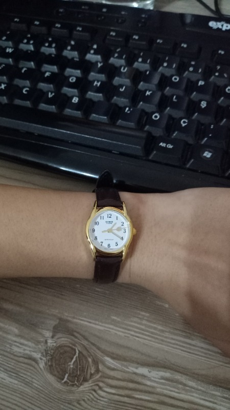 Casio LTP-1094Q-7B5RDF Standart Kadın Kol Saati