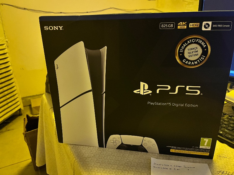 Sony Playstation 5 Slim Digital 825 GB Ithalatçı Garantili