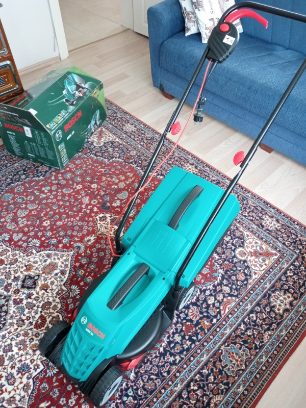 Bosch ARM 32 Çim Biçme Makinesi