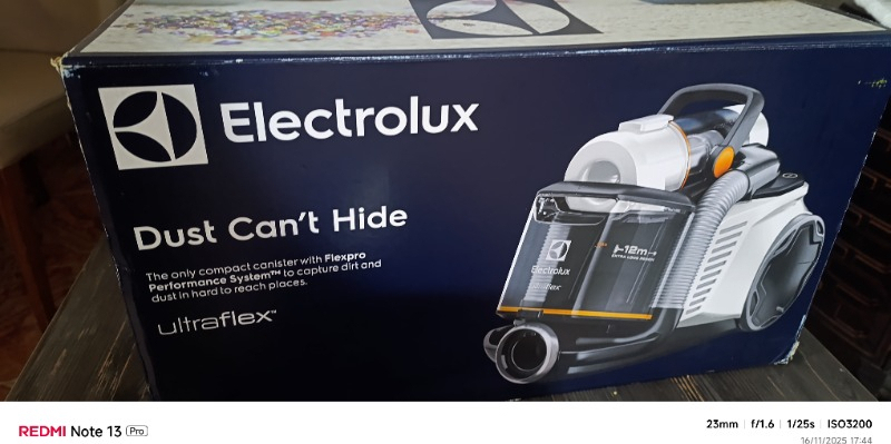 Electrolux EUFC81DB Ultra Flex 650 W Toz Torbasız Elektrikli Süpürge