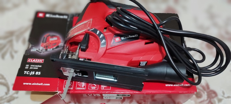 Einhell Dekupaj Testere TC-JS 85 (620 W, 20 mm kesme yüksekliği, ahşapta 85 mm, çelikte 8 mm kesim derinliği, maksimum 3000 d/d, toz üfleme fonksiyonu, paralel durdurucu) - 4321140
