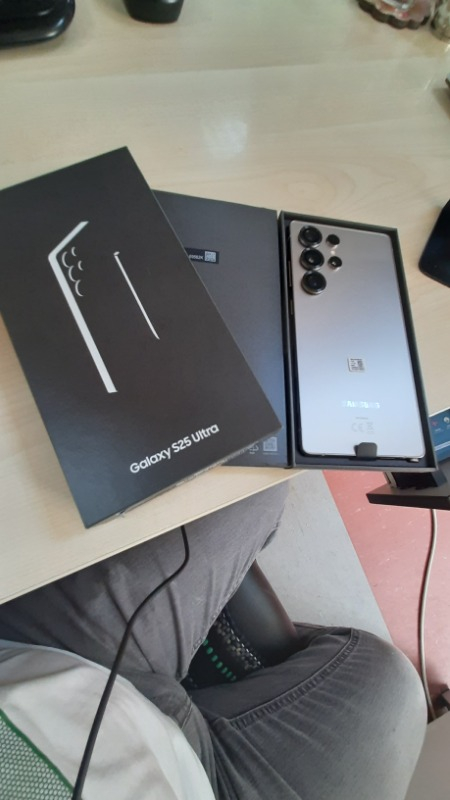Samsung Galaxy S25 Ultra 1 Tb 12 GB Ram (Samsung Türkiye Garantili) Gri Titanyum