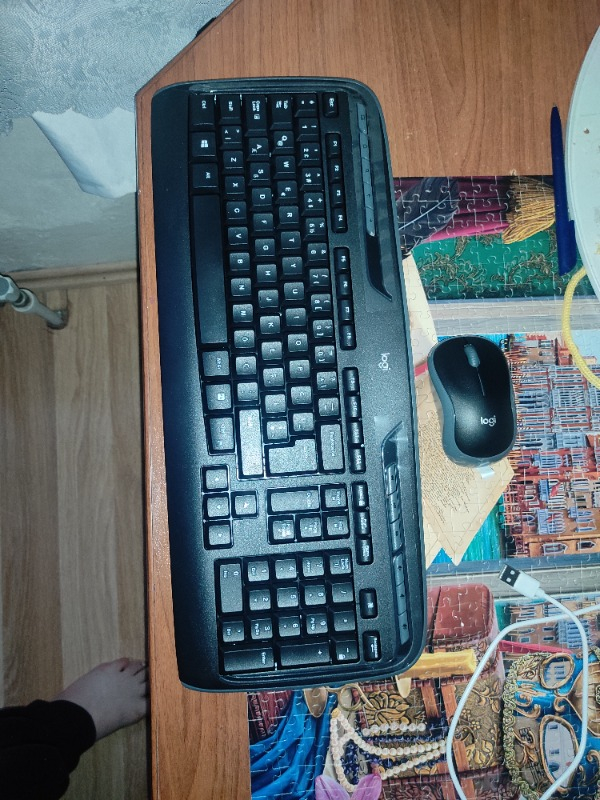 Logitech MK330 Kablosuz Türkçe Klavye Mouse Seti - Siyah